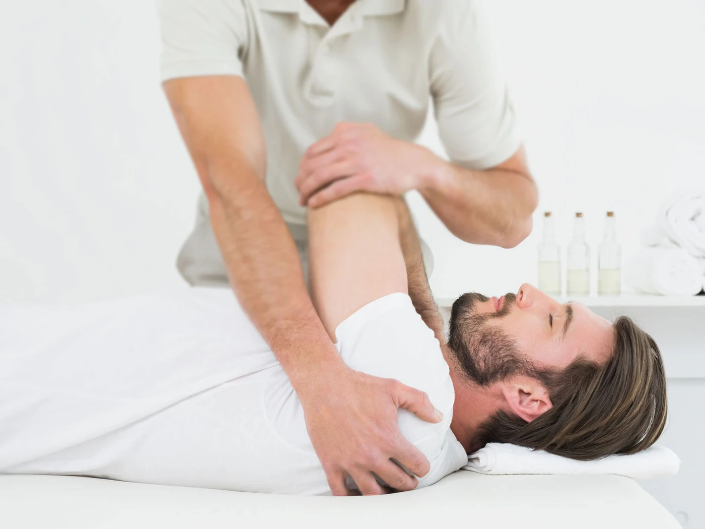 Sportmassage nach dem Training – Praxis an der Piazza Santeramo 1 in Bülach